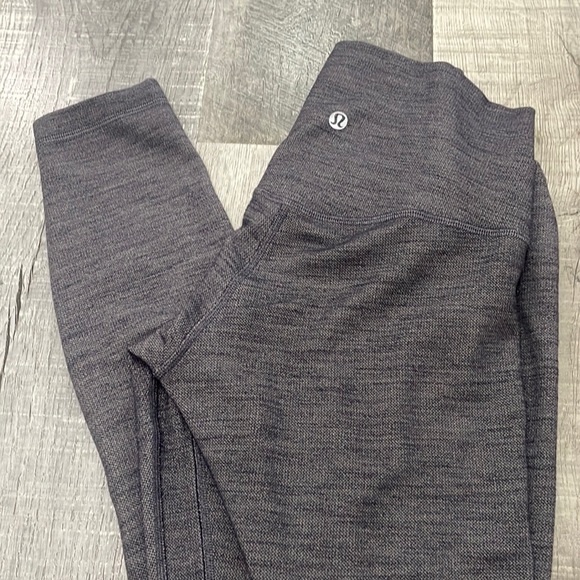 Lulu Lemon Leggings - Picture 1 of 2